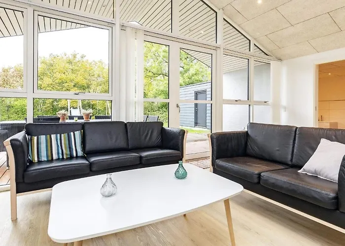 Luxury Retreat By - By Traum 別荘