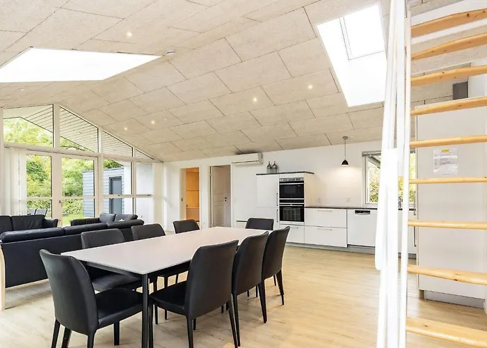 Luxury Retreat By - By Traum 別荘